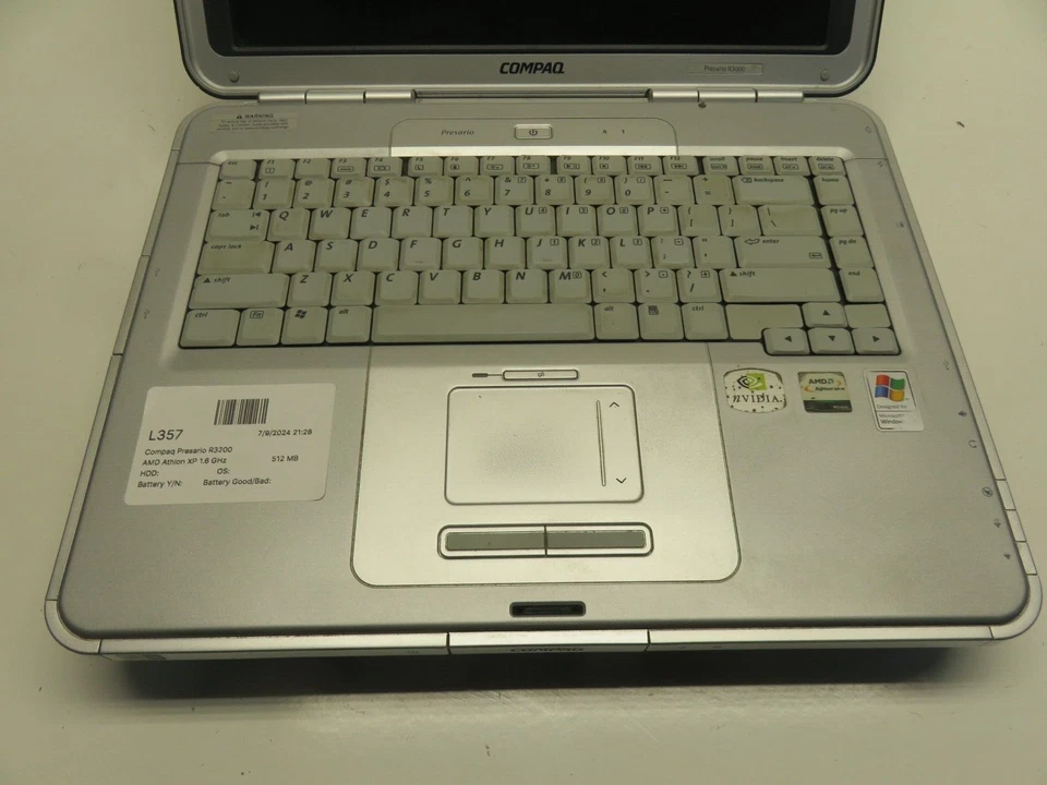 Portátil HP Compaq Presario R3000 R3200 AMD Athlon XP 512 MB Ram sin disco duro ni batería Foto 2 de 4