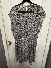 Forever 21 Plus Size Dress Size 2XL