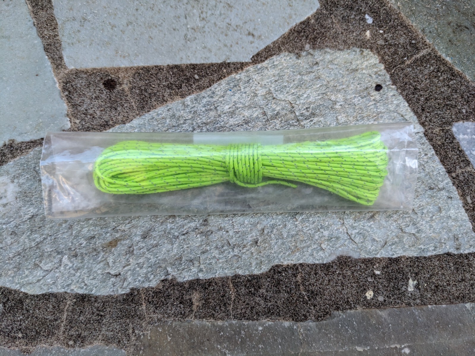 Ultra Light Dyneema Reflective Green Rope 2mm Diameter