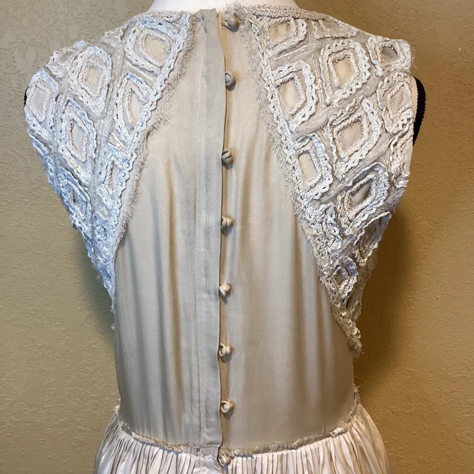 Vestido Anthropologie Moulinette Soeurs Beige 100% Seda Adornado, Talla 10 Foto 4 de 4