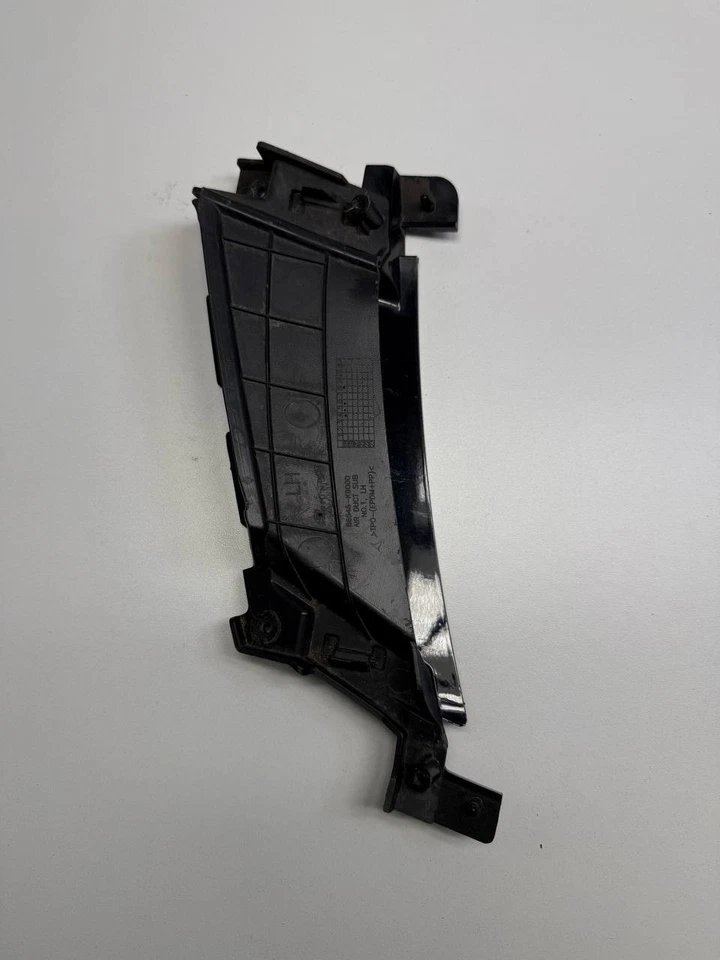 Conducto de admisión de aire izquierdo Hyundai Veloster N 2019-22 JS OEM 86545-K9000 Foto 2 de 4