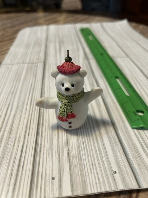 Vintage 2002 Hallmark “Holliday Hill” Bear