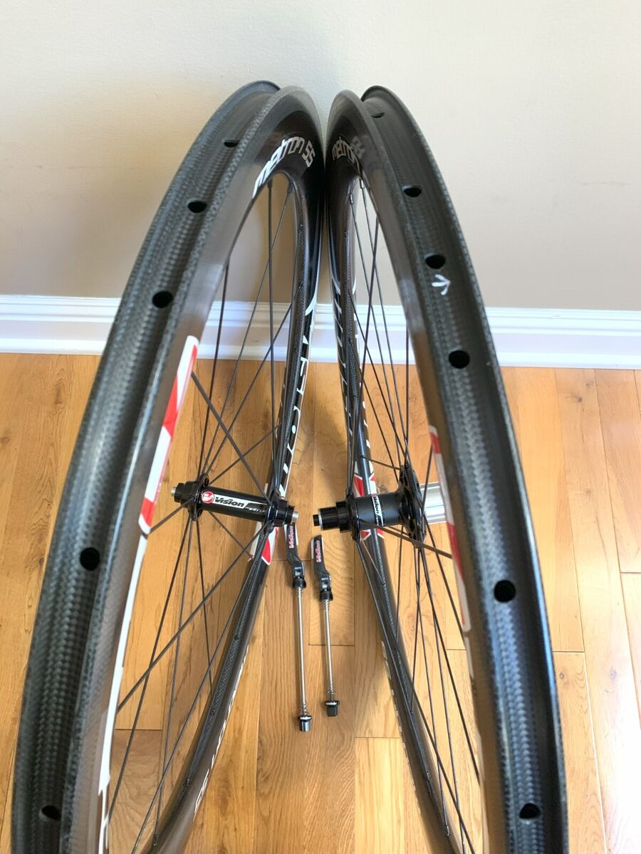 FSA Vision Metron 55 Carbon Clincher Rim Brake Wheelset 700c FSA Vision Metron 55 Carbon Clincher Rim Brake Wheelset 700c