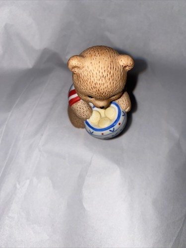 Cookie Snacking Bear Cub Bronson Bears of Distinction Ceramic Figure New no box - Picture 7 of 7