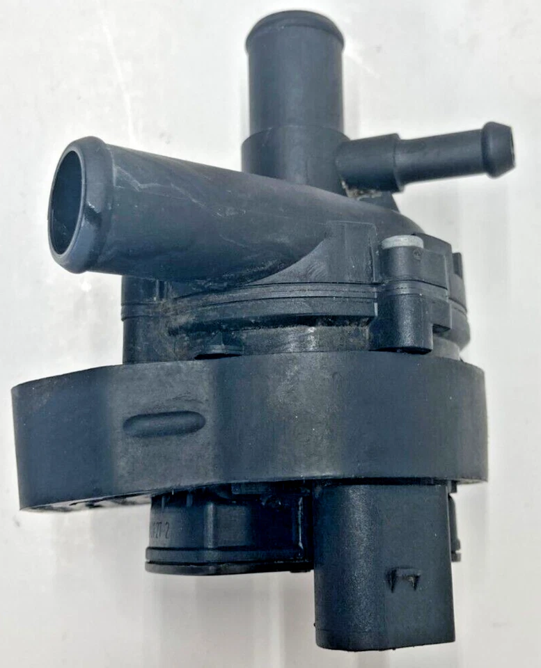 Bomba de agua auxiliar motor Mercedes Benz E350 cupé 10-14 OEM A2118350028 Foto 2 de 4