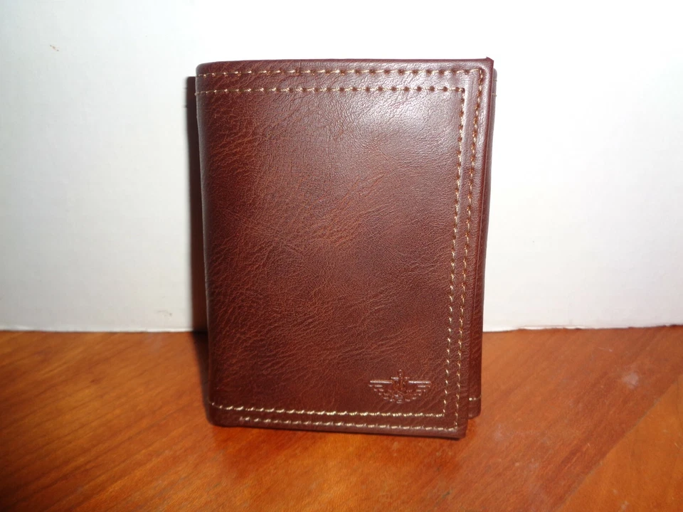 Dockers Mens RFID Coated Leather Trifold Wallet Zipper Closure 6 Card Slot Brown - Image 3 of 4