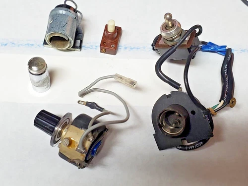 microscope parts lot lighting related, Olympus, &Mitutoyo maybe? &AO? sockets, +