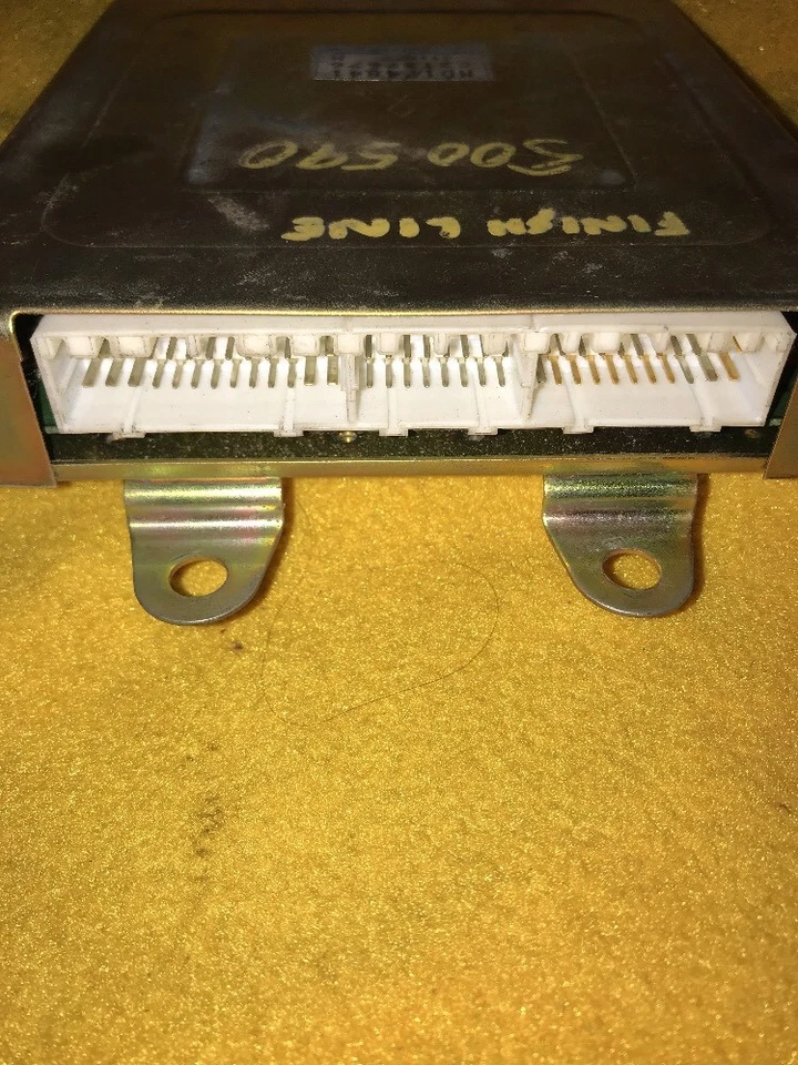 92 Expo Summit Vista ECU ECM Computer Box OEM (MD174841) (1,8 L MD17841 Foto 3 de 3