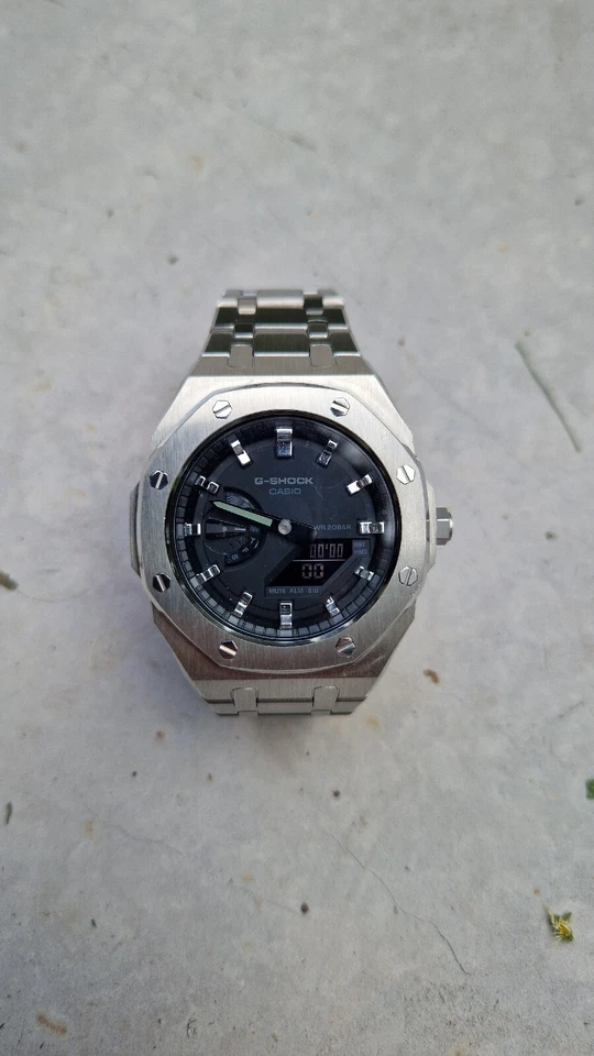 Casio G-Shock GA-2100-1A1, photo 2 sur 5