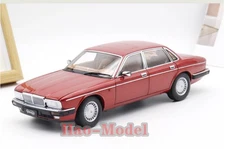 AR 1:18 JAGUAR Daimler XJ6 XJ40 Alloy Diecast Model Car Ornaments Hobby Gift Red
