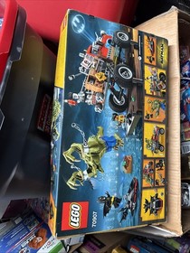 LEGO The Lego Batman Movie Killer Croc Tail-Gator 70907 New Dented box