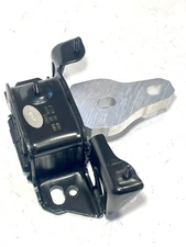 Transmission Mount BE8Z6068A 2011-2019 for Ford Fiesta 1.6L 1.0L