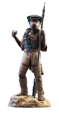 Star Wars Premier Collection ROTJ Princess Leia as Boushh Statue