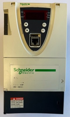 Schneider Altivar 71 Frequenzumrichter / 1.5kW - 2HP / 380-480V / ATV71HU15N4
