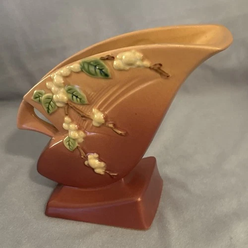 Roseville Pink Snowberry Single Handle Vase IFH-7