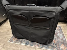 Tumi Alpha 2 Wheeled 21” Rolling Garment Carry On Travel Luggage Bag 21”