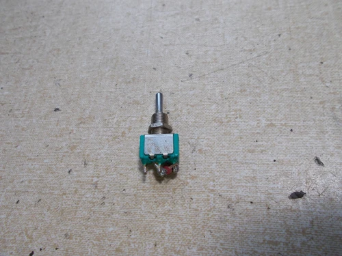 Eaton Toggle Switch 9120 3-6A On/Off/On 125-250VAC *FREE SHIPPING*