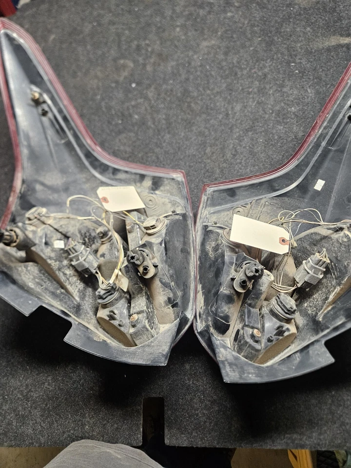 2012-2014 Ford Focus Hatchback Tail Lights Lamps - Image 2 of 3