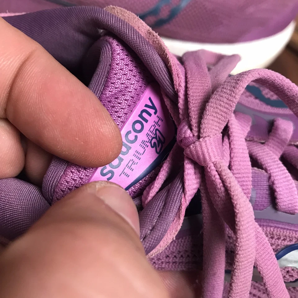Saucony Triumph 21 运动鞋女式 8 紫色针织跑步健身鞋 10881-32 — 第 3/4 张图片