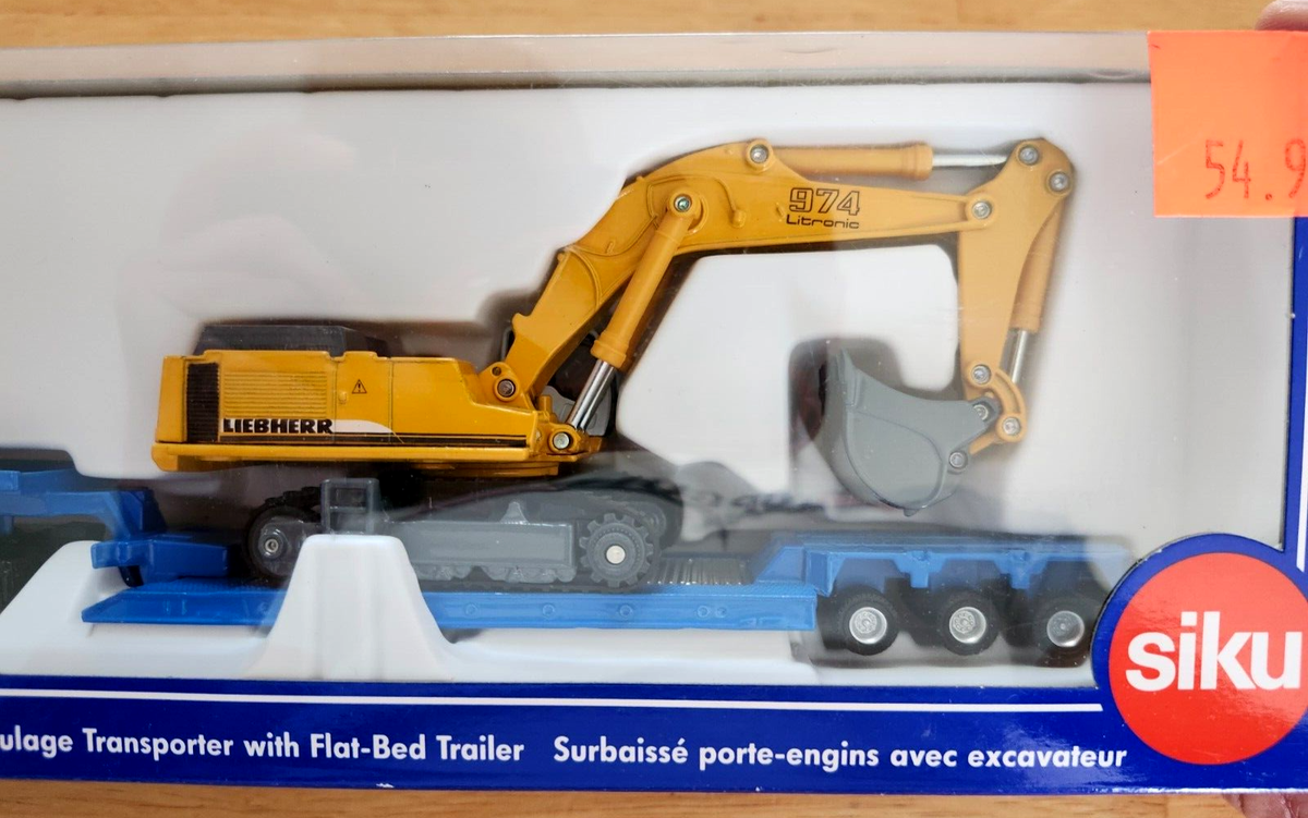 Siku #1847 1:87 Scale Heavy Haul Transporter, Flat Bed & Excavator