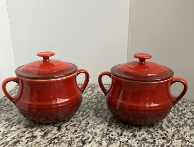 2 Le Creuset Stoneware Red 16oz 500 ml Mini Bean Pot Soup Bowls w/ Lids Nice!