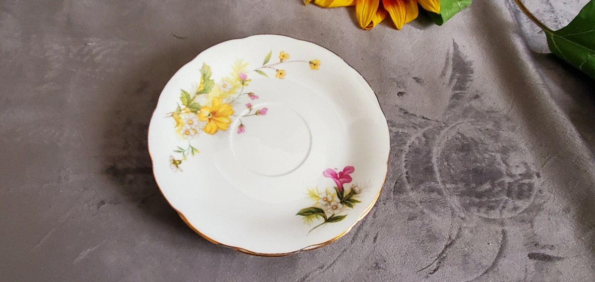 Royal Wessex Clementine Pattern Tang Shan Fine Bone China Saucer