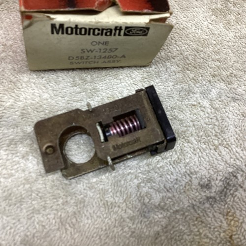 NOS 1975 1976 1977 Ford Maverick Brake Light Stop Lamp Switch D5BZ-13480- A - Picture 8 of 10