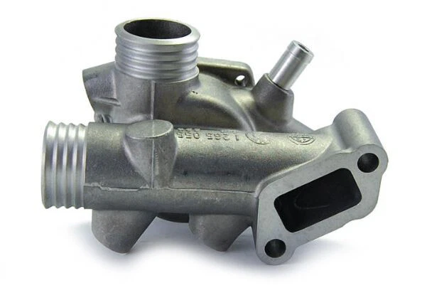 Carcaça de termostato genuína BMW E28 E30 E34 528e 325i 525i NOVA 11531730470 - Imagem 3 de 4