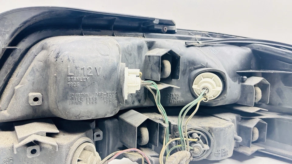 1995-1997 Toyota Avalon Left Driver Lh Side Tail Light Oem O9281 DW - Image 4 of 4