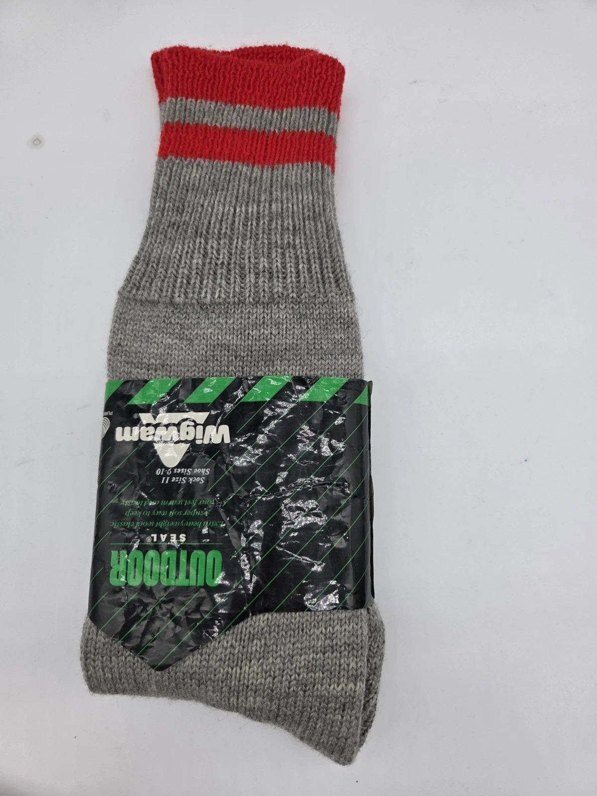 Vintage WigWam Outdoor SEAL Socks 100% Worsted Wool USA Size 9-11 Grey Red KNit