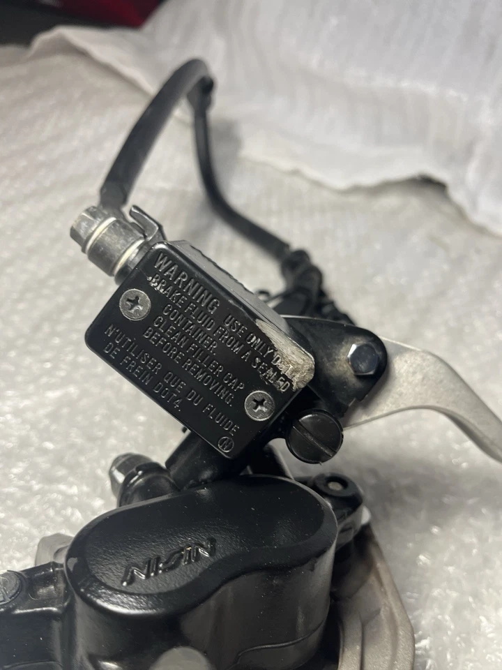 2015-2022 Honda CBR 300 CBR300R pinça de freio dianteiro, alavanca, reservatório, linha OEM - Imagem 3 de 4