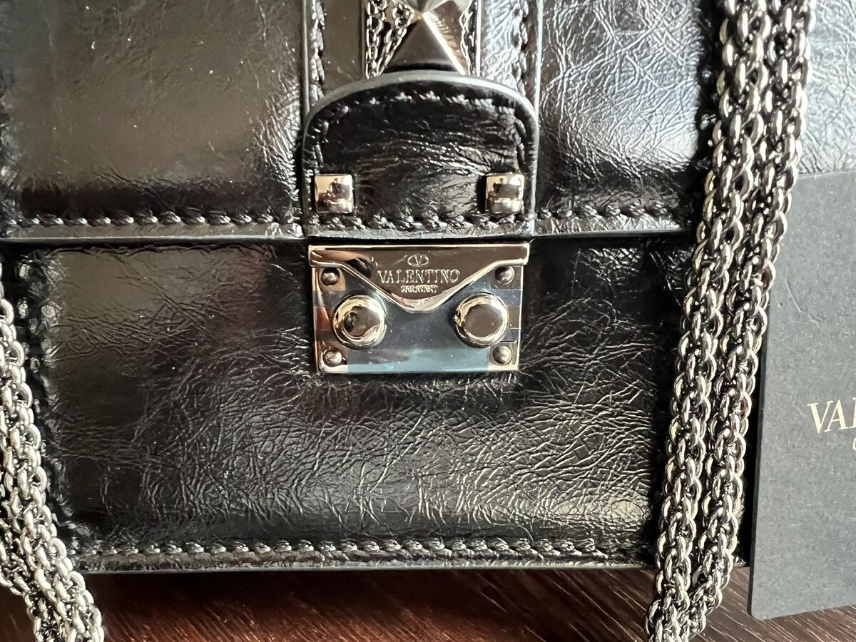 VALENTINO GARAVANI LW0B0312 SMALL NOIR GLAM LOCK Leather VALENTINO GARAVANI LW0B0312 SMALL NOIR GLAM LOCK Leather