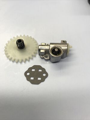 OIL PUMP ASSEMBLY  FOR STIHL CHAINSAW 028 # 1118 640 3007.   Fm5-6