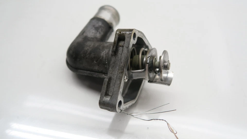 2011-2017 Nissan Quest OEM 3.5L Engine Thermostat - Image 3 of 4