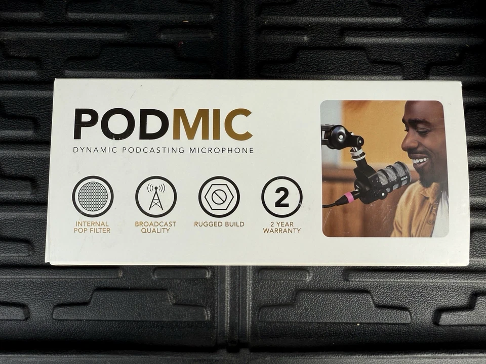 Micrófono dinámico para podcasting RODE PodMic Foto 2 de 3