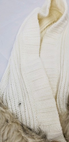 Heart- N- Crush Junior XL White Button Up Faux Fur Sweater Vest w/ Hood Knit - Picture 4 of 6