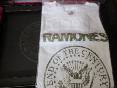 RAMONES END OF THE CENTURY DVD ボックスセット s-l400.jpg