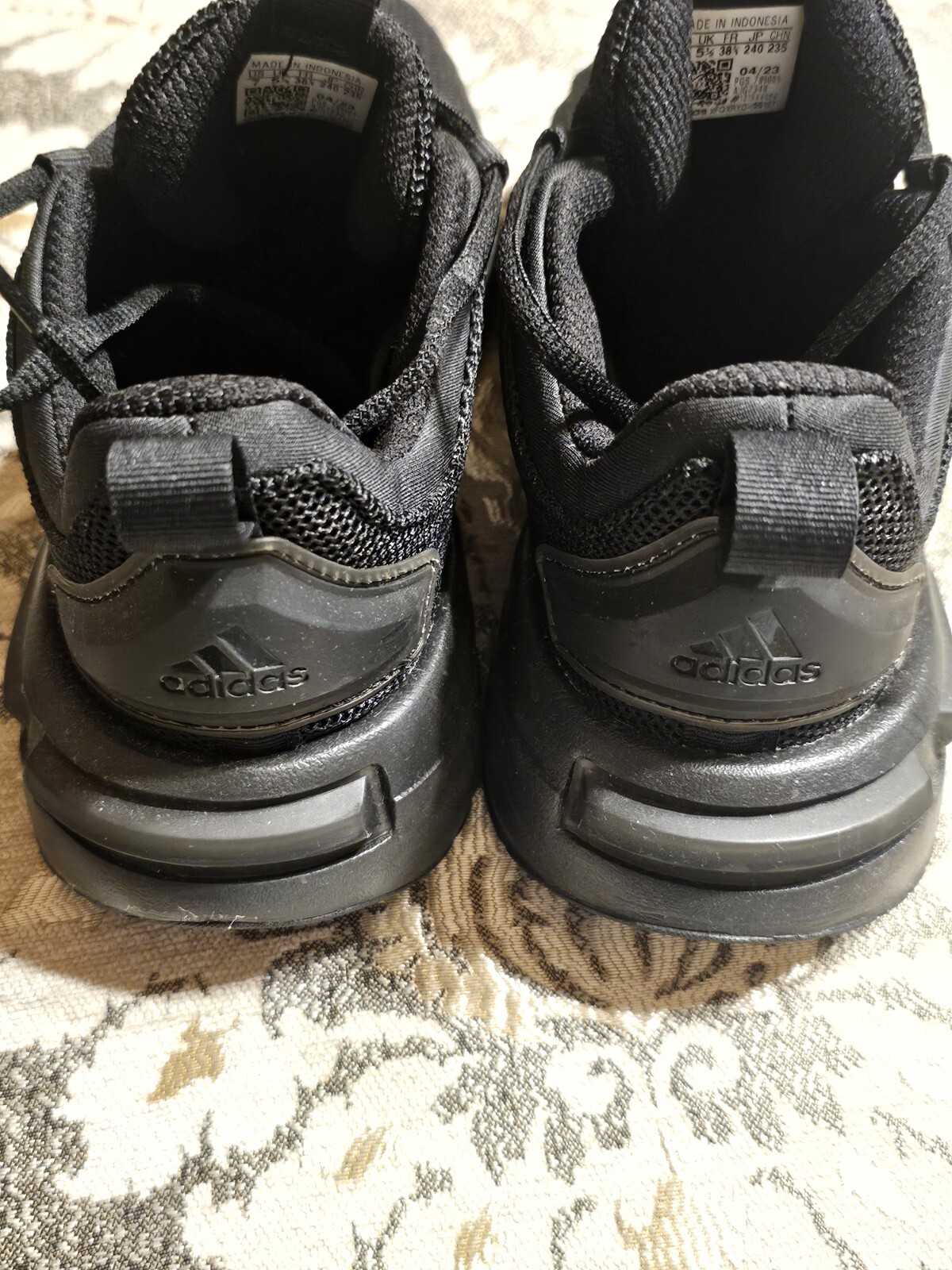 Picture 4 of 5