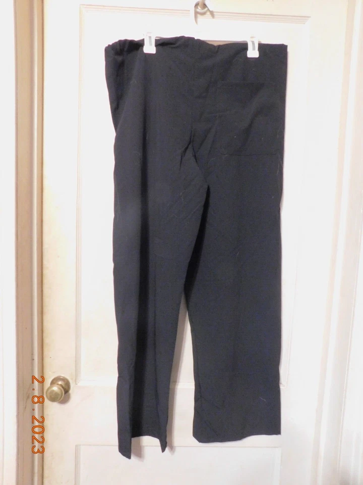 Pantalones Médicos Ave by Medline----Talla Mediana Foto 2 de 2