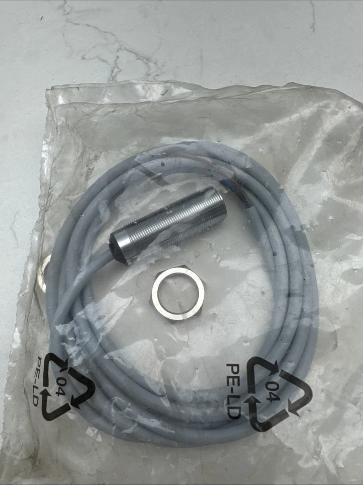 Turck BI5U-M18-AP6X Proximity Sensor, M18 x 1, 10 to 30 VDC, 200 mA Shield Brass - Image 3 of 3