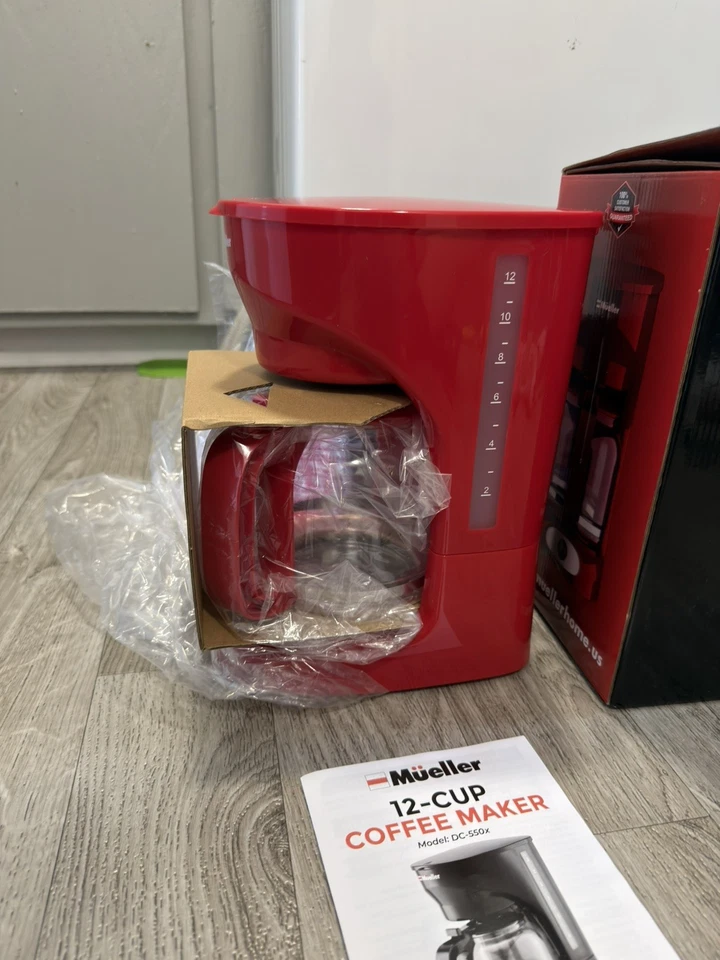 Stunning 12-Cup Drip Coffee Machine with Reusable Filter & Non-Drip Carafe - Image 2 of 3