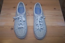 Keds Women  s Chambray Gray Fabric Sneakers WF61858 Sz 8 Dream foam Insole