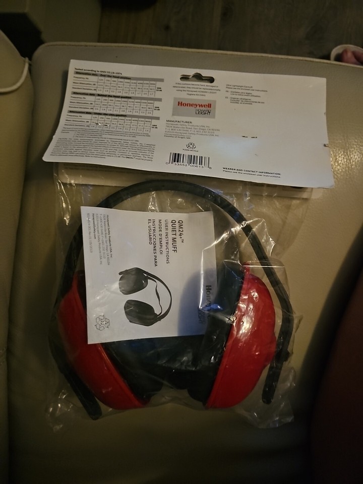 Howard Leight by Honeywell, QM24+ Quiet Muff, Ultra Lightweight muff