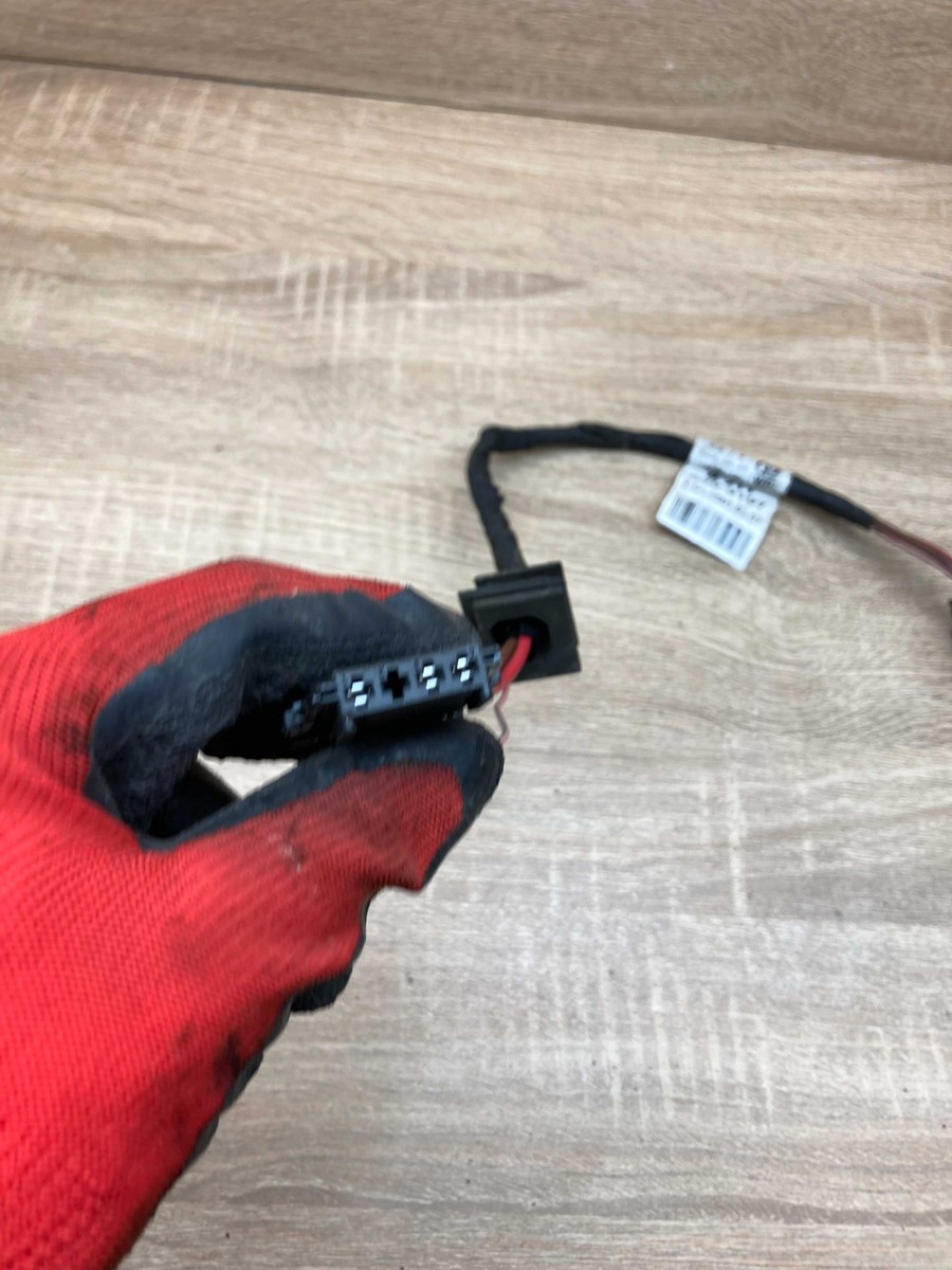 A2115403107 Genuine Mercedes Benz W211 Engine ECU Connector Plug 