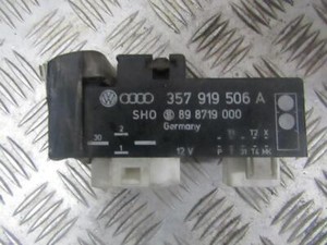 357919506A Lüfter Steuergerät Relais 898719000 Volkswagen Golf DE304368-48