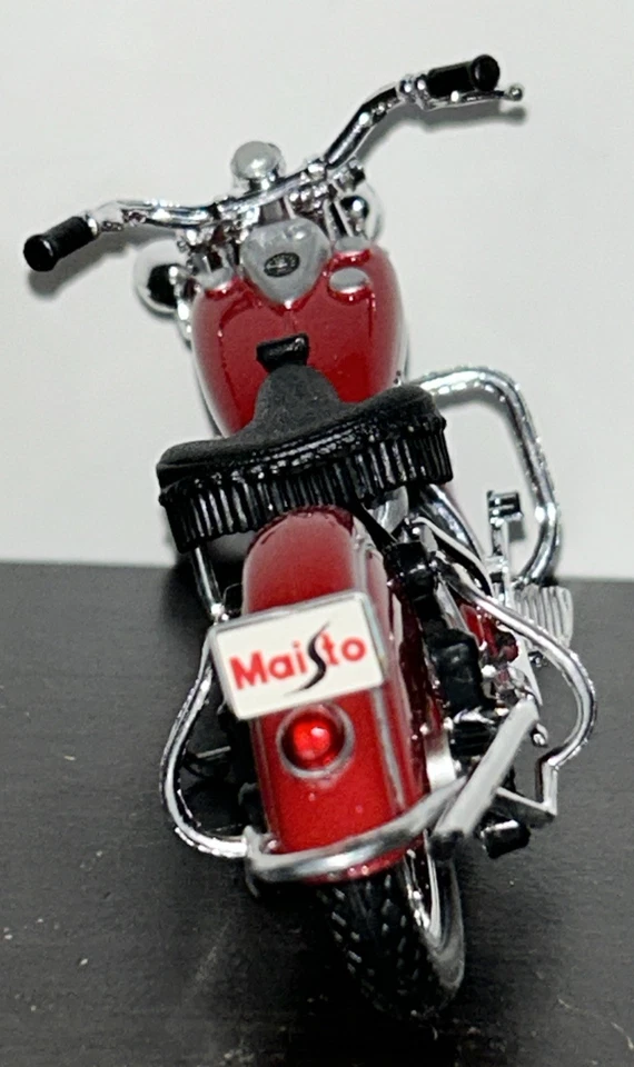 Maisto Indian Chief Red Motorcycle DieCast Metal With Plastic Parts 1:18 1999 - Image 3 of 4