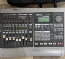 Roland VS-880 Multitrack Recorder Digital Studio Workstation
