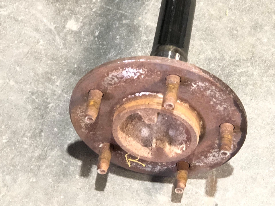 Furgoneta Ford E150 87-96 Econoline pasajero derecho eje trasero eje fabricante original Foto 3 de 4