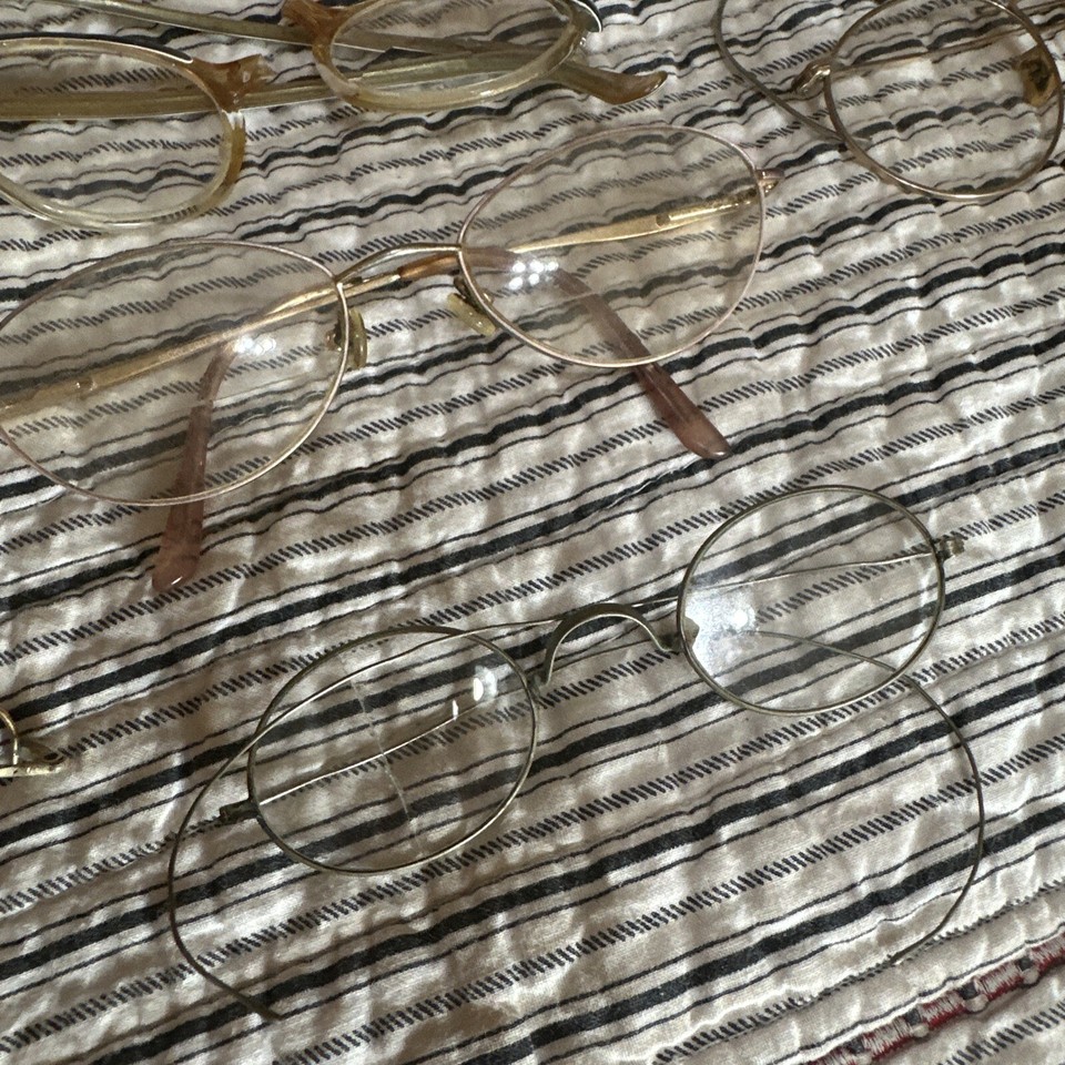 Vintage Lot Of Many Pairs Vintage Eyeglasses & Sunglasses . See