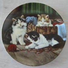 Kaiser Germany Porzellan Wandteller - Katzen spielend im Korb Ø ca. 20 cm
